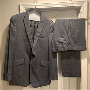 Kenneth Cole Reaction Suit, 42L, Rayon/Polyester Blend